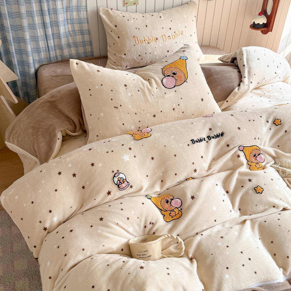 91家纺网 家纺一手货源 找家纺 潘朵拉家纺 2025新款A类牛奶绒毛巾绣系列四件套 星梦泡仔