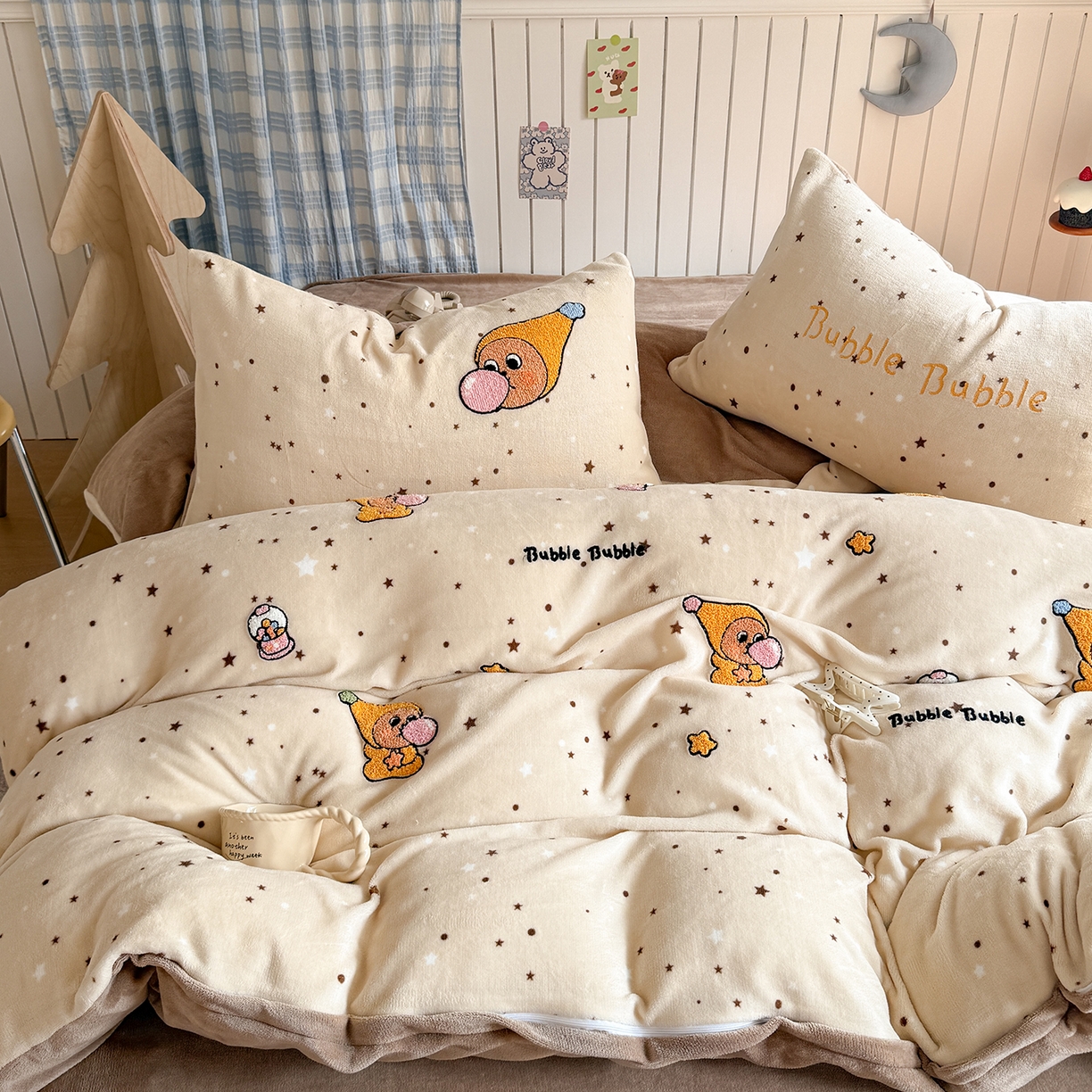 91家纺网 家纺一手货源 找家纺 潘朵拉家纺 2025新款A类牛奶绒毛巾绣系列四件套 星梦泡仔