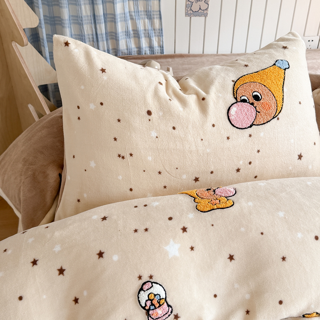 91家纺网 家纺一手货源 找家纺 潘朵拉家纺 2025新款A类牛奶绒毛巾绣系列四件套 星梦泡仔