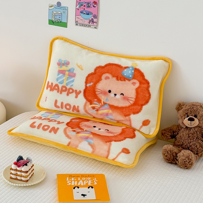 91家纺网 家纺一手货源 找家纺 嗨生活 2025年原创大版牛奶绒枕套 枕芯 儿童枕套 枕芯 幼儿园枕套枕芯 牛奶绒-萌小狮