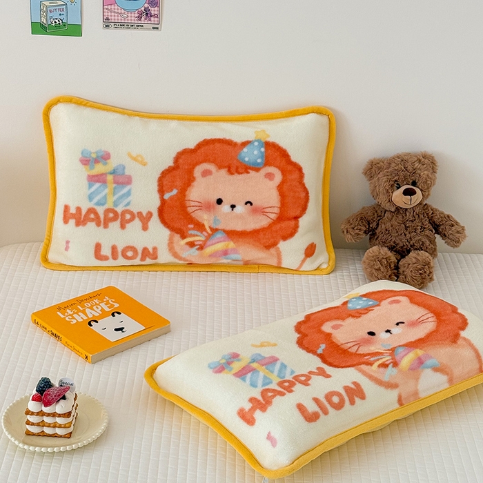 91家纺网 家纺一手货源 找家纺 嗨生活 2025年原创大版牛奶绒枕套 枕芯 儿童枕套 枕芯 幼儿园枕套枕芯 牛奶绒-萌小狮