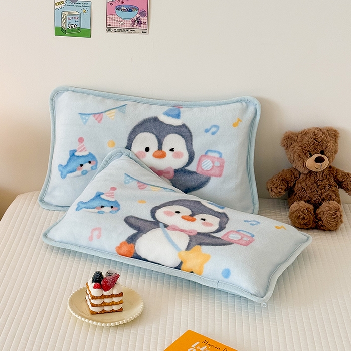 91家纺网 家纺一手货源 找家纺 嗨生活 2025年原创大版牛奶绒枕套 枕芯 儿童枕套 枕芯 幼儿园枕套枕芯 牛奶绒-企鹅宝宝