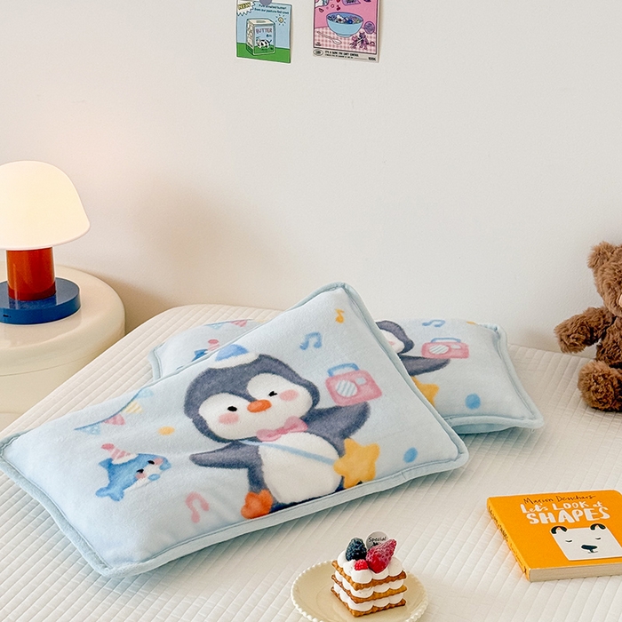 91家纺网 家纺一手货源 找家纺 嗨生活 2025年原创大版牛奶绒枕套 枕芯 儿童枕套 枕芯 幼儿园枕套枕芯 牛奶绒-企鹅宝宝