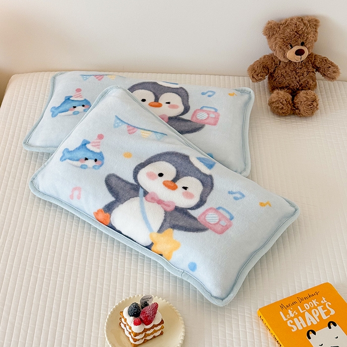 91家纺网 家纺一手货源 找家纺 嗨生活 2025年原创大版牛奶绒枕套 枕芯 儿童枕套 枕芯 幼儿园枕套枕芯 牛奶绒-企鹅宝宝