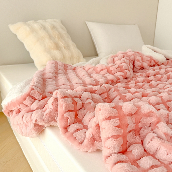 91家纺网 家纺一手货源 找家纺 乐坊 2025新款高克重蝶梦兔毛毯羊羔绒毛毯 蝶梦-樱花粉