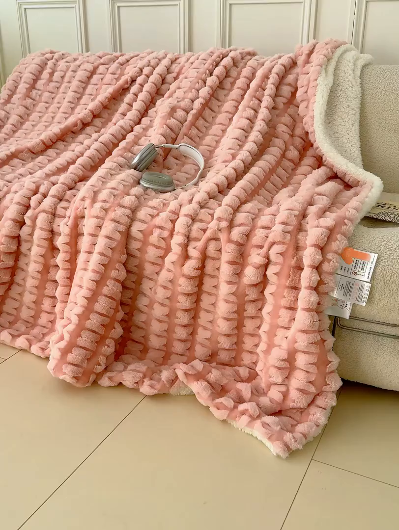 91家纺网 家纺一手货源 找家纺 乐坊 2025新款高克重蝶梦兔毛毯羊羔绒毛毯 蝶梦-樱花粉