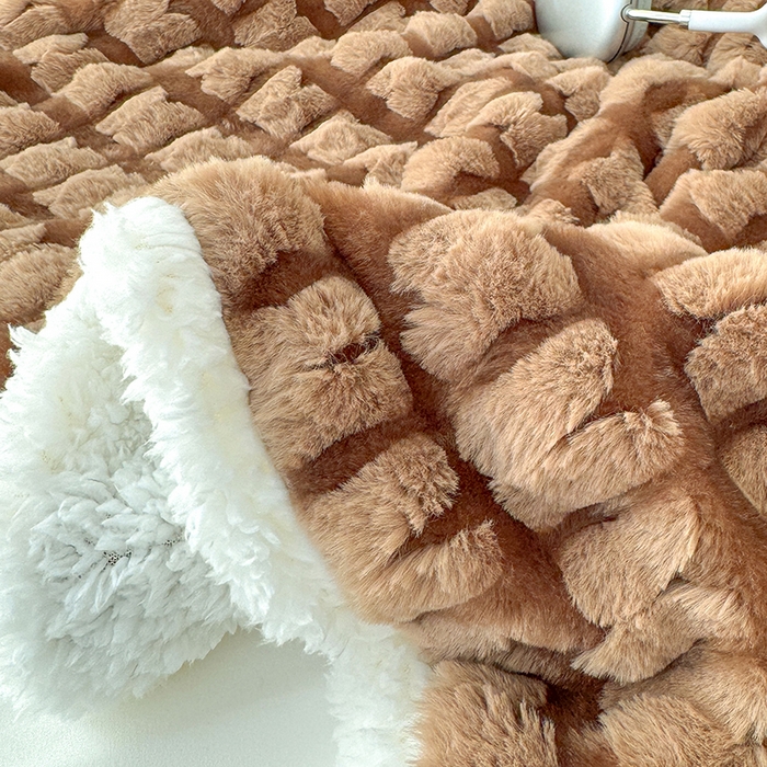 91家纺网 家纺一手货源 找家纺 乐坊 2025新款高克重蝶梦兔毛毯羊羔绒毛毯 蝶梦-咖