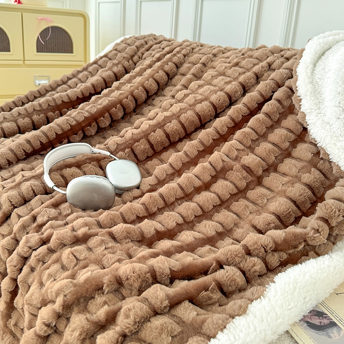 91家纺网 家纺一手货源 找家纺 乐坊 2025新款高克重蝶梦兔毛毯羊羔绒毛毯 蝶梦-咖