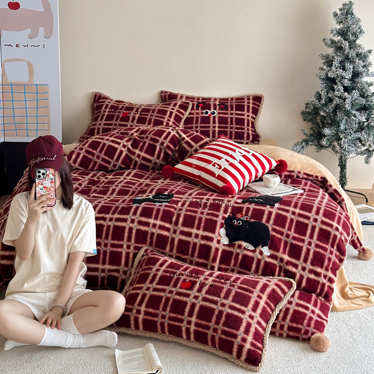 宇航家纺 2025新款仿羊毛仿羊绒牛奶绒复古风美拉德立体贴布绣花四件套 三只小猫