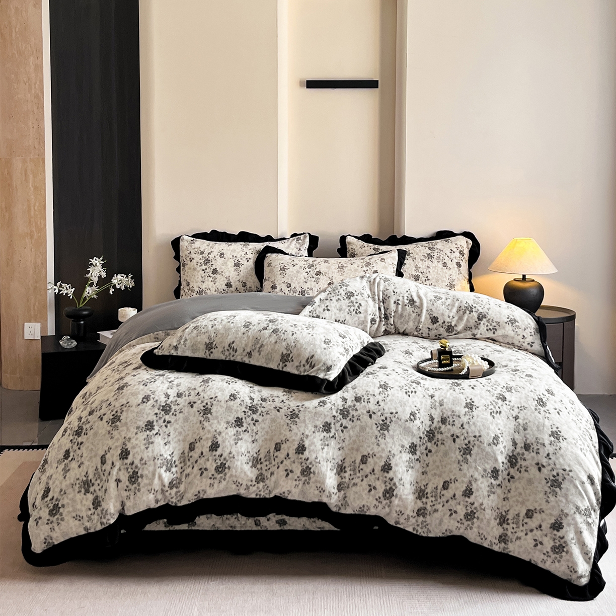 91家纺网 家纺一手货源 找家纺 安哆啦家纺 2025新款法式赫本风牛奶绒床盖四件套 星河入梦