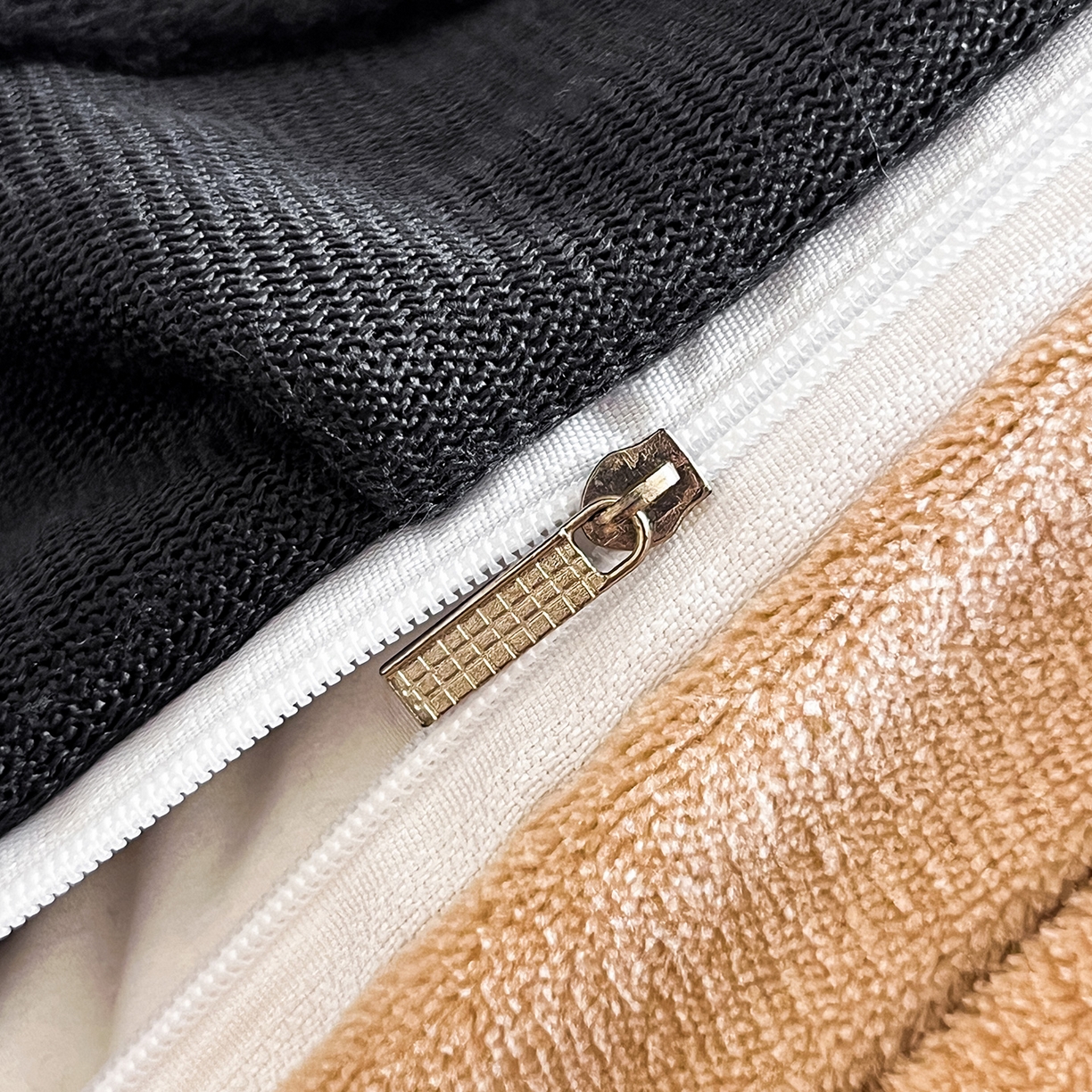 91家纺网 家纺一手货源 找家纺 安哆啦家纺 2025新款法式赫本风牛奶绒床盖四件套 叶璃