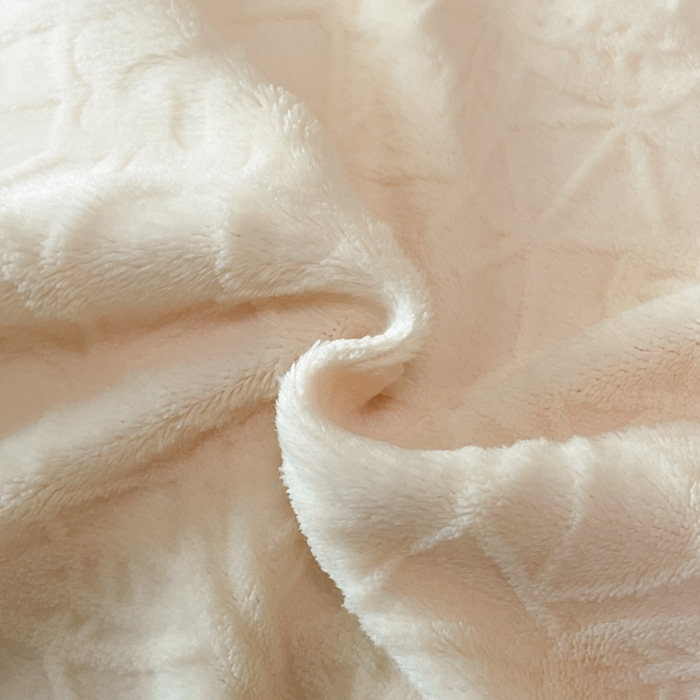 91家纺网 家纺一手货源 找家纺 凯罗 2025新款花卉系列高克重牛奶绒雕花四件套 漫可蕾丝-芝芝粉2