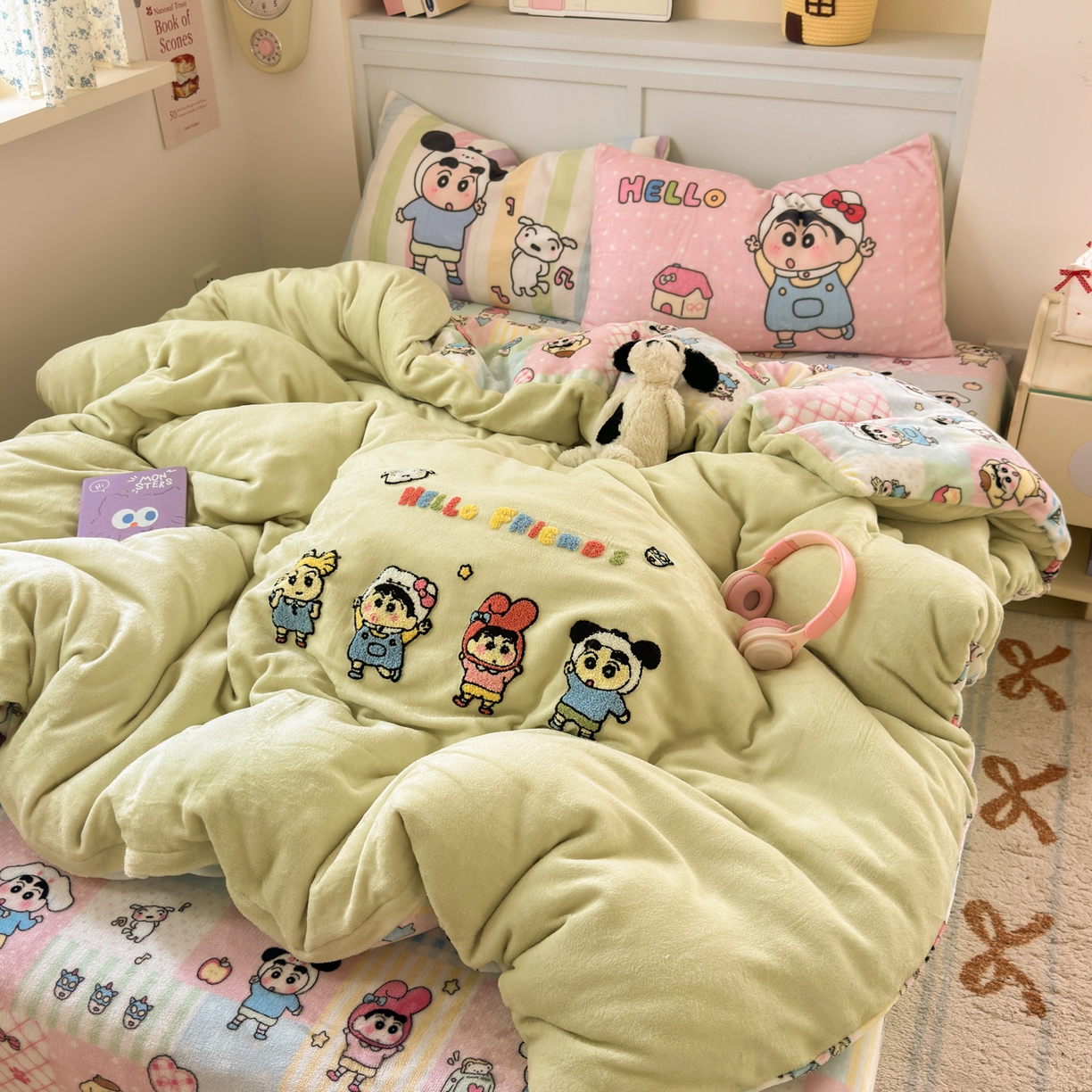 91家纺网 家纺一手货源 找家纺 乐童家纺 2025新款小清新牛奶绒毛巾绣四件套-第二波 小新派对绒