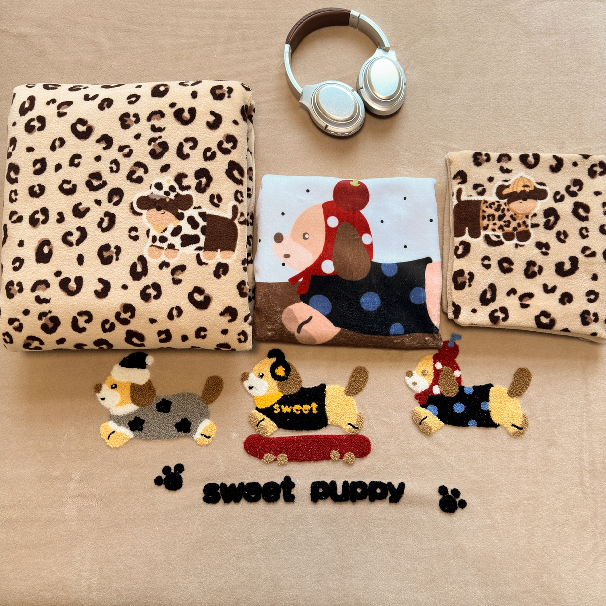 91家纺网 家纺一手货源 找家纺 乐童家纺 2025新款小清新牛奶绒毛巾绣四件套-第二波 豹纹腊肠狗