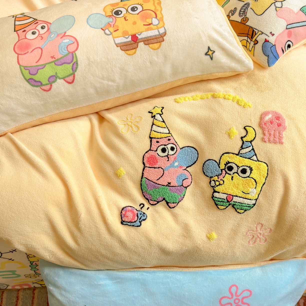 91家纺网 家纺一手货源 找家纺 乐童家纺 2025新款小清新牛奶绒毛巾绣四件套-第二波 吹泡泡黄色