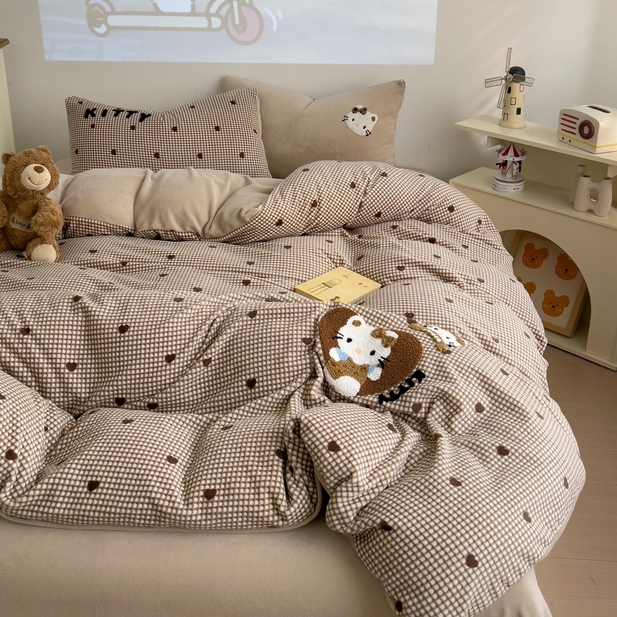 91家纺网 家纺一手货源 找家纺 乐童家纺 2025新款小清新牛奶绒毛巾绣四件套-第二波 咖啡小猫