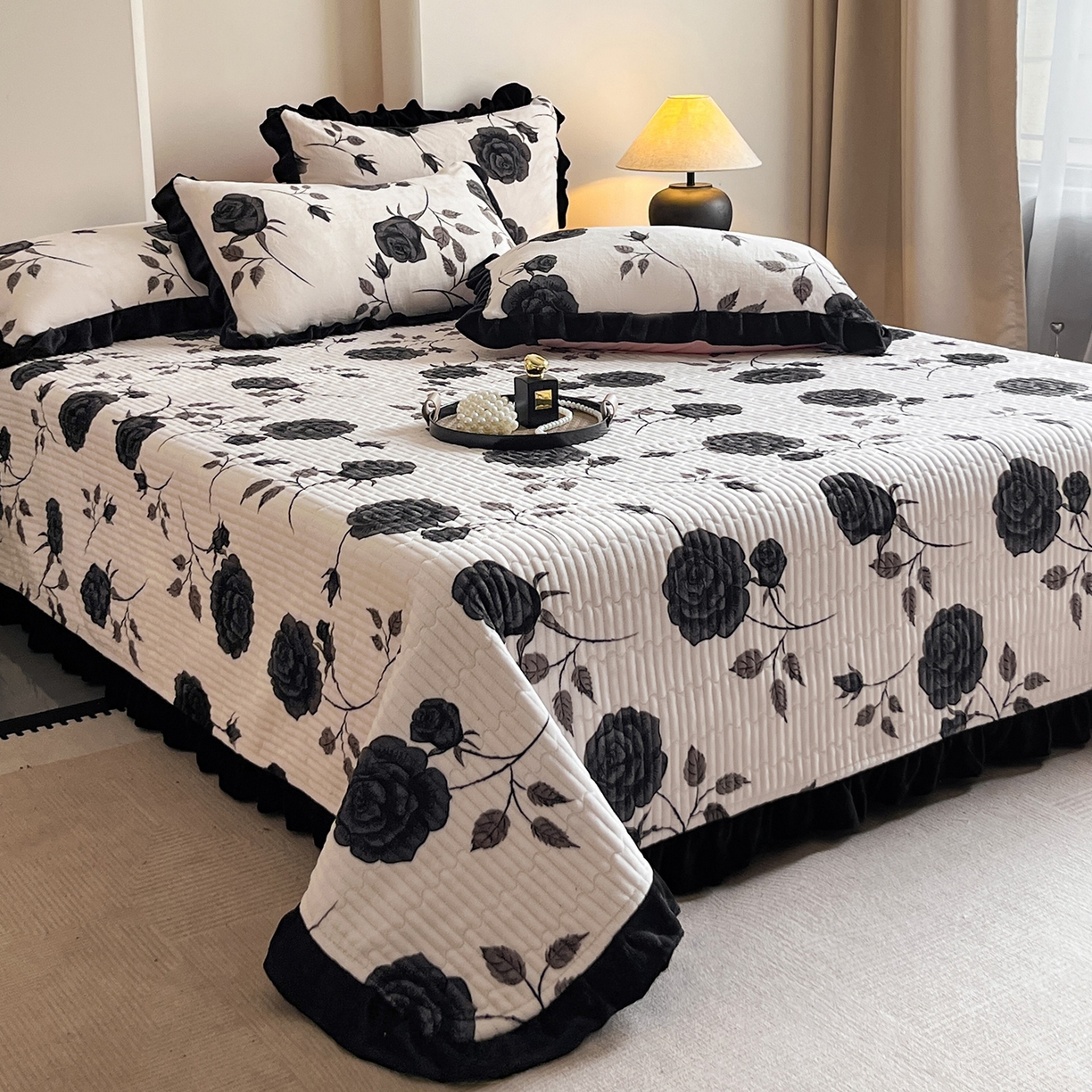 91家纺网 家纺一手货源 找家纺 （总）安哆啦家纺 2025新款法式赫本风牛奶绒单床盖