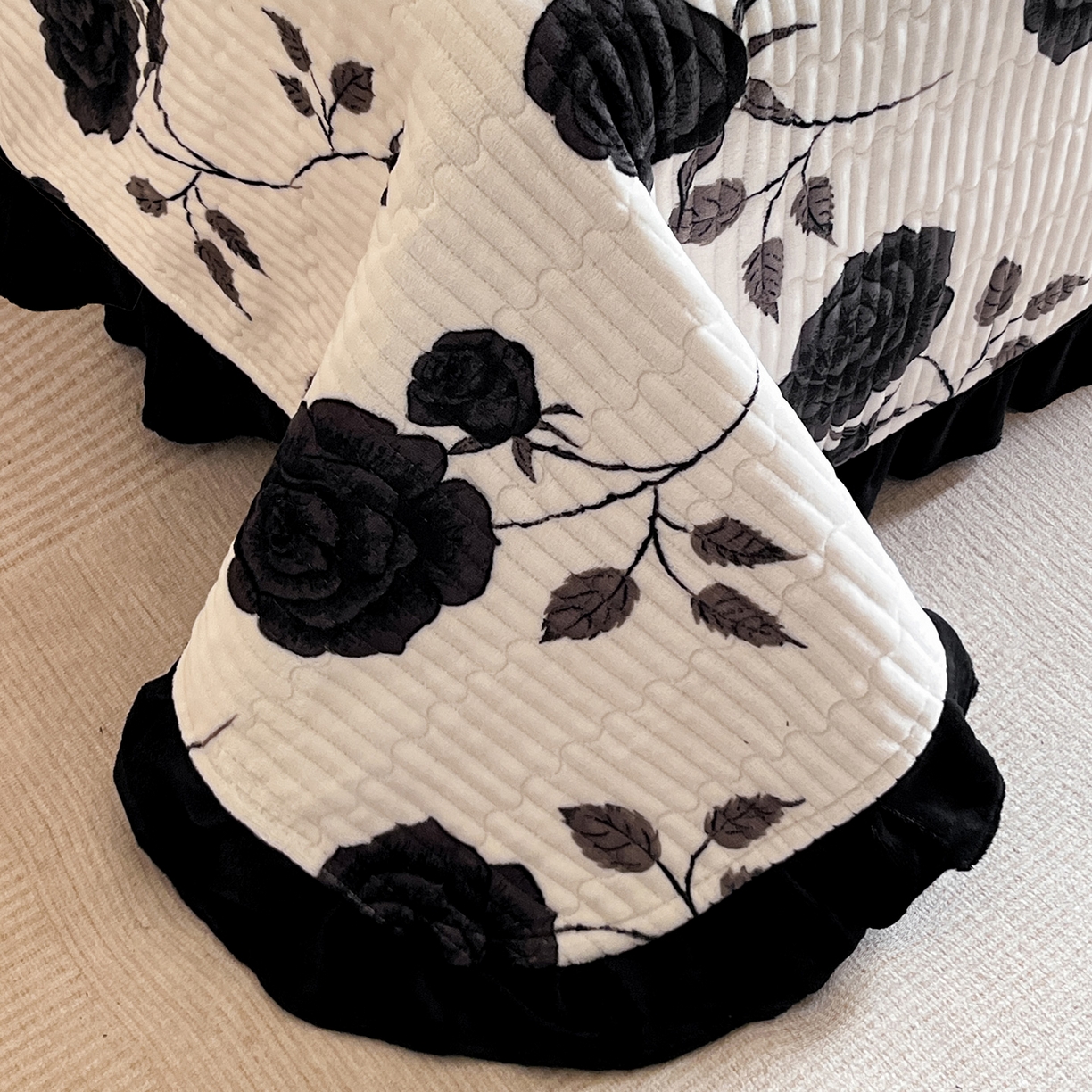 91家纺网 家纺一手货源 找家纺 （总）安哆啦家纺 2025新款法式赫本风牛奶绒单床盖