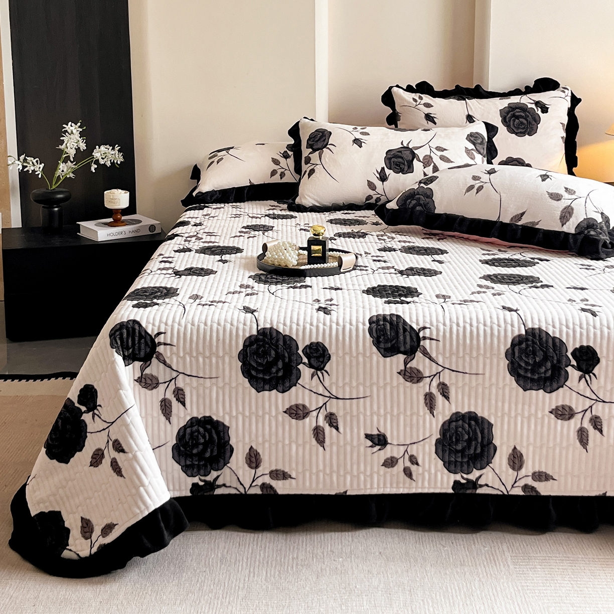 91家纺网 家纺一手货源 找家纺 （总）安哆啦家纺 2025新款法式赫本风牛奶绒单床盖