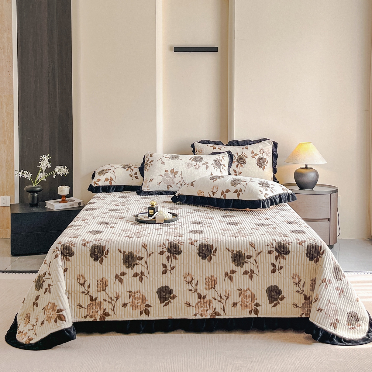 91家纺网 家纺一手货源 找家纺 （总）安哆啦家纺 2025新款法式赫本风牛奶绒单床盖