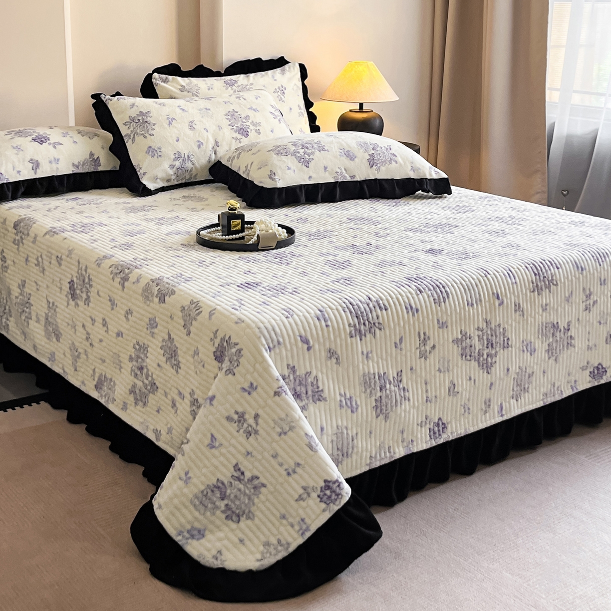 91家纺网 家纺一手货源 找家纺 安哆啦家纺 2025新款法式赫本风牛奶绒单床盖 兰絮语