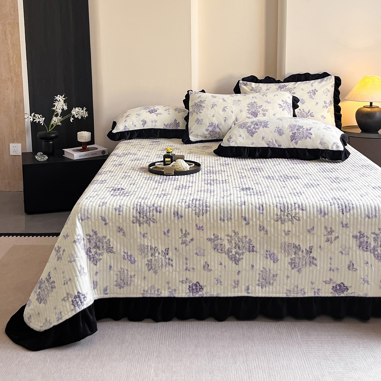 91家纺网 家纺一手货源 找家纺 安哆啦家纺 2025新款法式赫本风牛奶绒单床盖 兰絮语