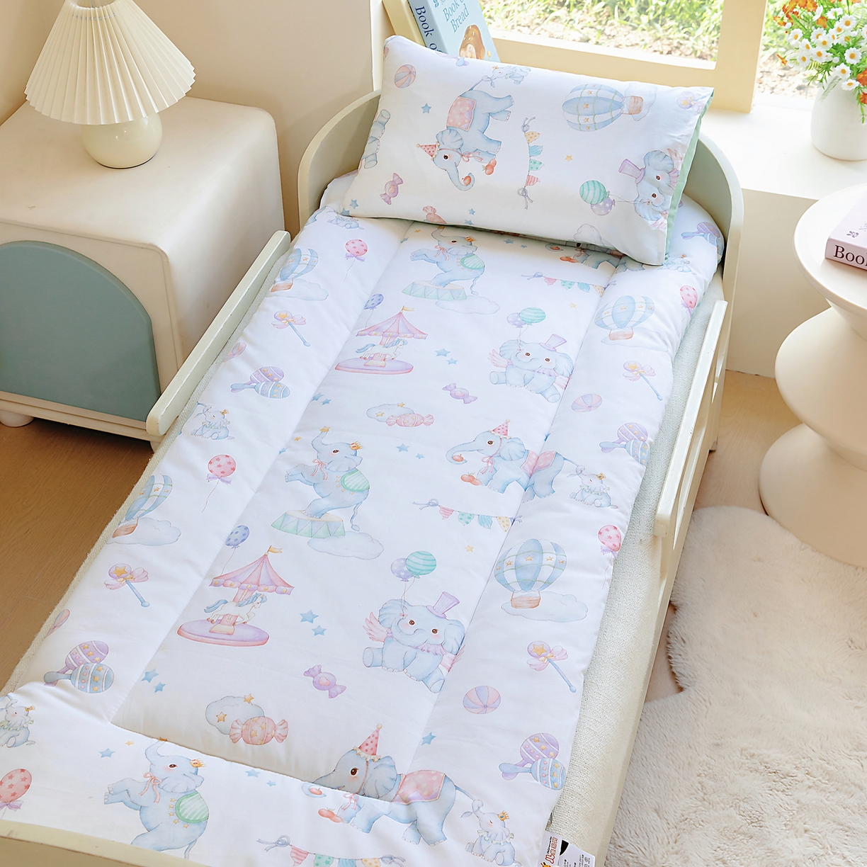 91家纺网 家纺一手货源 找家纺 梵赫 2025新款新款四季款加厚全棉豆豆绒床垫幼儿园床垫儿童床垫床褥可拆洗 旋转木马