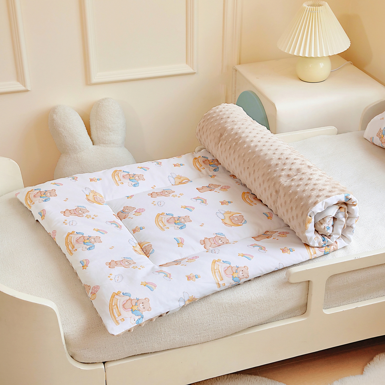 91家纺网 家纺一手货源 找家纺 梵赫 2025新款新款四季款加厚全棉豆豆绒床垫幼儿园床垫儿童床垫床褥可拆洗 木马小熊