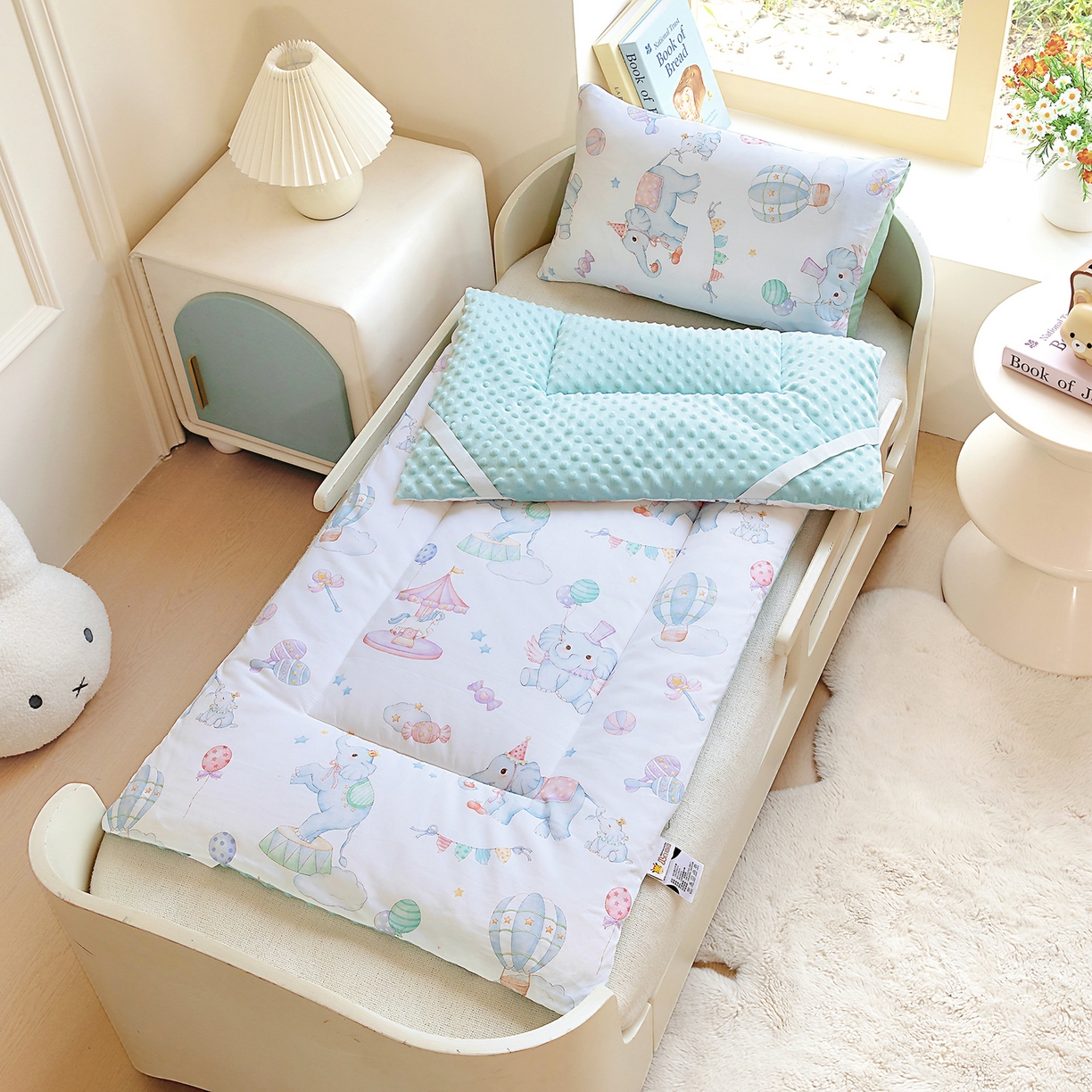 91家纺网 家纺一手货源 找家纺 梵赫 2025新款新款四季款加厚全棉豆豆绒床垫幼儿园床垫儿童床垫床褥可拆洗 旋转木马