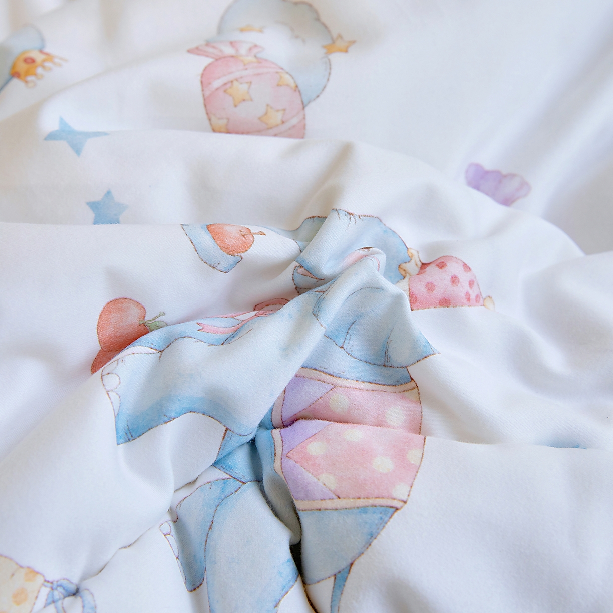 91家纺网 家纺一手货源 找家纺 梵赫 2025新款新款四季款加厚全棉豆豆绒床垫幼儿园床垫儿童床垫床褥可拆洗 旋转木马