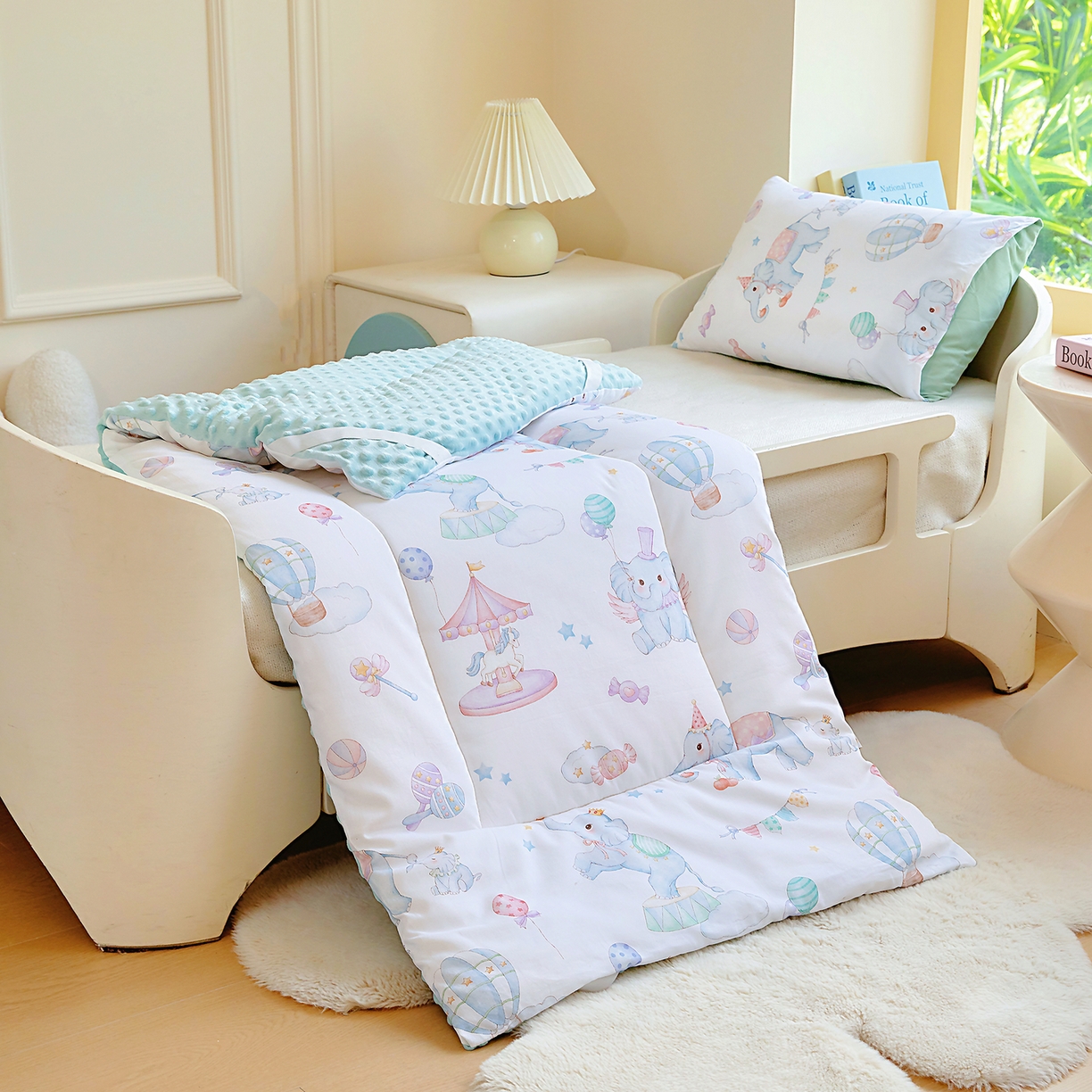 91家纺网 家纺一手货源 找家纺 梵赫 2025新款新款四季款加厚全棉豆豆绒床垫幼儿园床垫儿童床垫床褥可拆洗 旋转木马