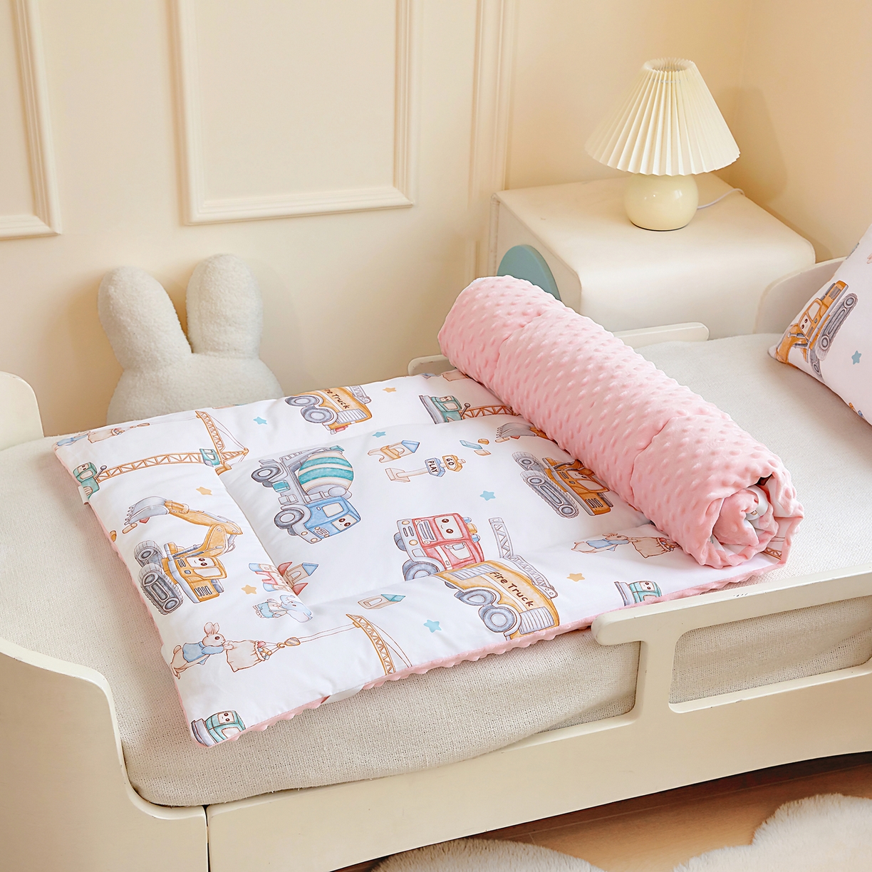 91家纺网 家纺一手货源 找家纺 梵赫 2025新款新款四季款加厚全棉豆豆绒床垫幼儿园床垫儿童床垫床褥可拆洗 卡通挖机