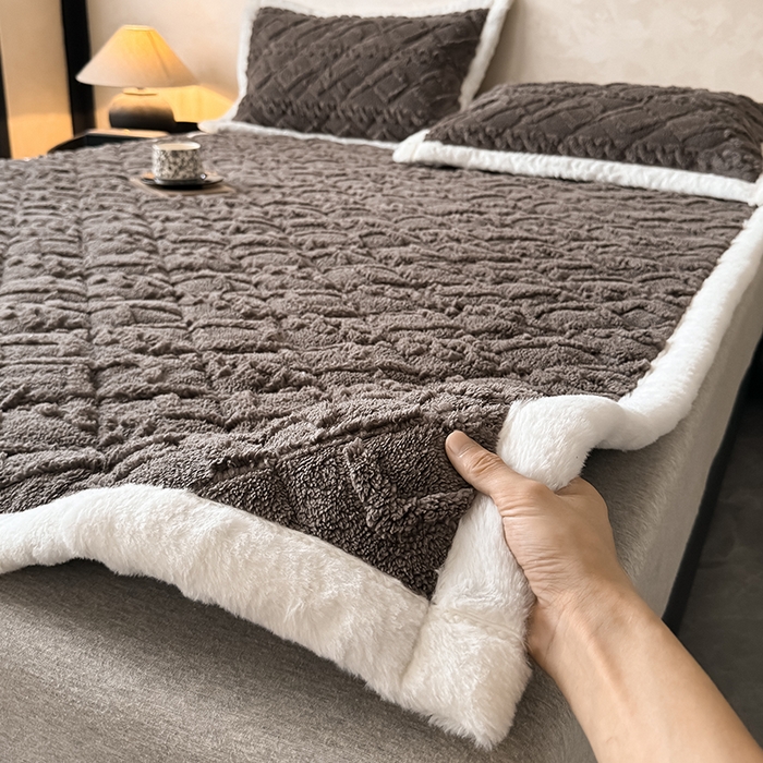 91家纺网 家纺一手货源 找家纺 （总）叠派家纺 2025新款塔芙绒夹棉床垫