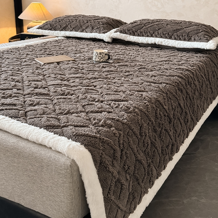 91家纺网 家纺一手货源 找家纺 叠派家纺 2025新款塔芙绒夹棉床垫 深灰色