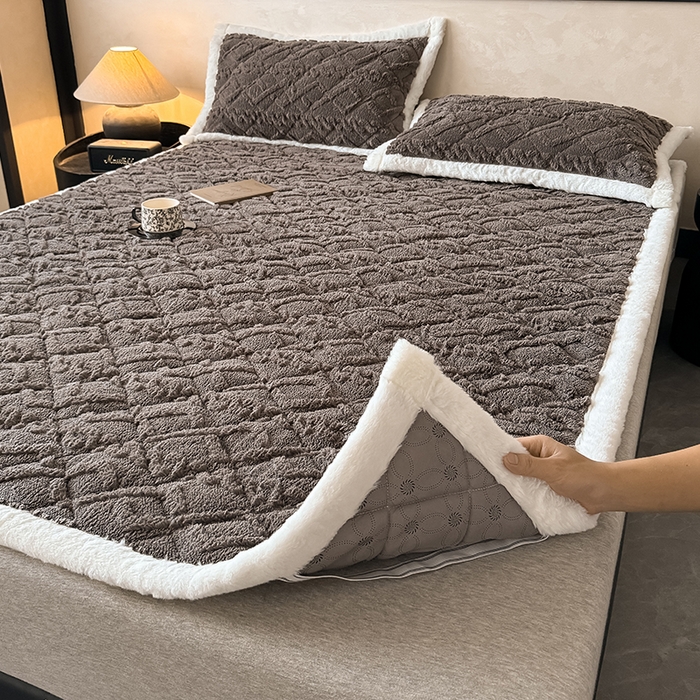 91家纺网 家纺一手货源 找家纺 叠派家纺 2025新款塔芙绒夹棉床垫 深灰色