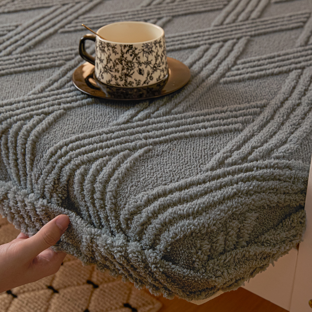 91家纺网 家纺一手货源 找家纺 川悦生活 2025新款塔夫绒印花单床笠 阳光暖垫-星灰