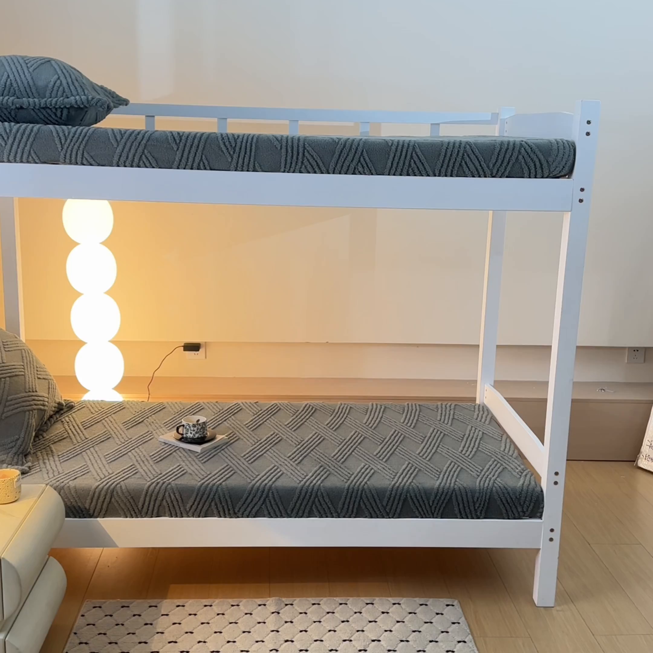 91家纺网 家纺一手货源 找家纺 川悦生活 2025新款塔夫绒印花单床笠 阳光暖垫-星灰