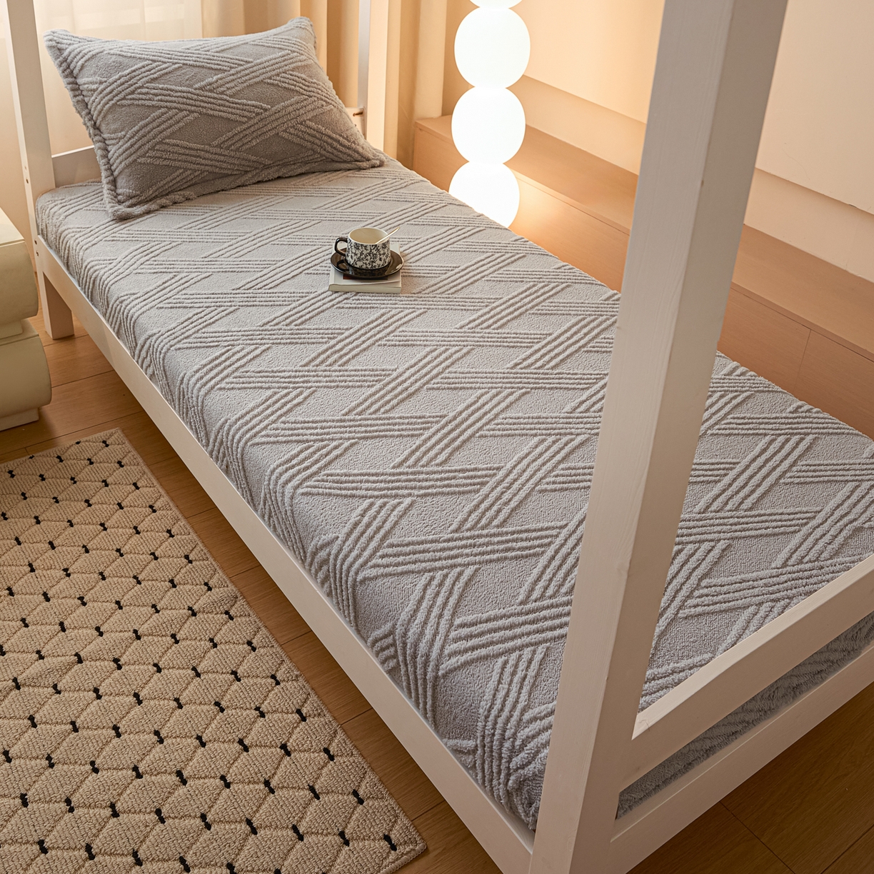 91家纺网 家纺一手货源 找家纺 川悦生活 2025新款塔夫绒印花单床笠 阳光暖垫-银灰