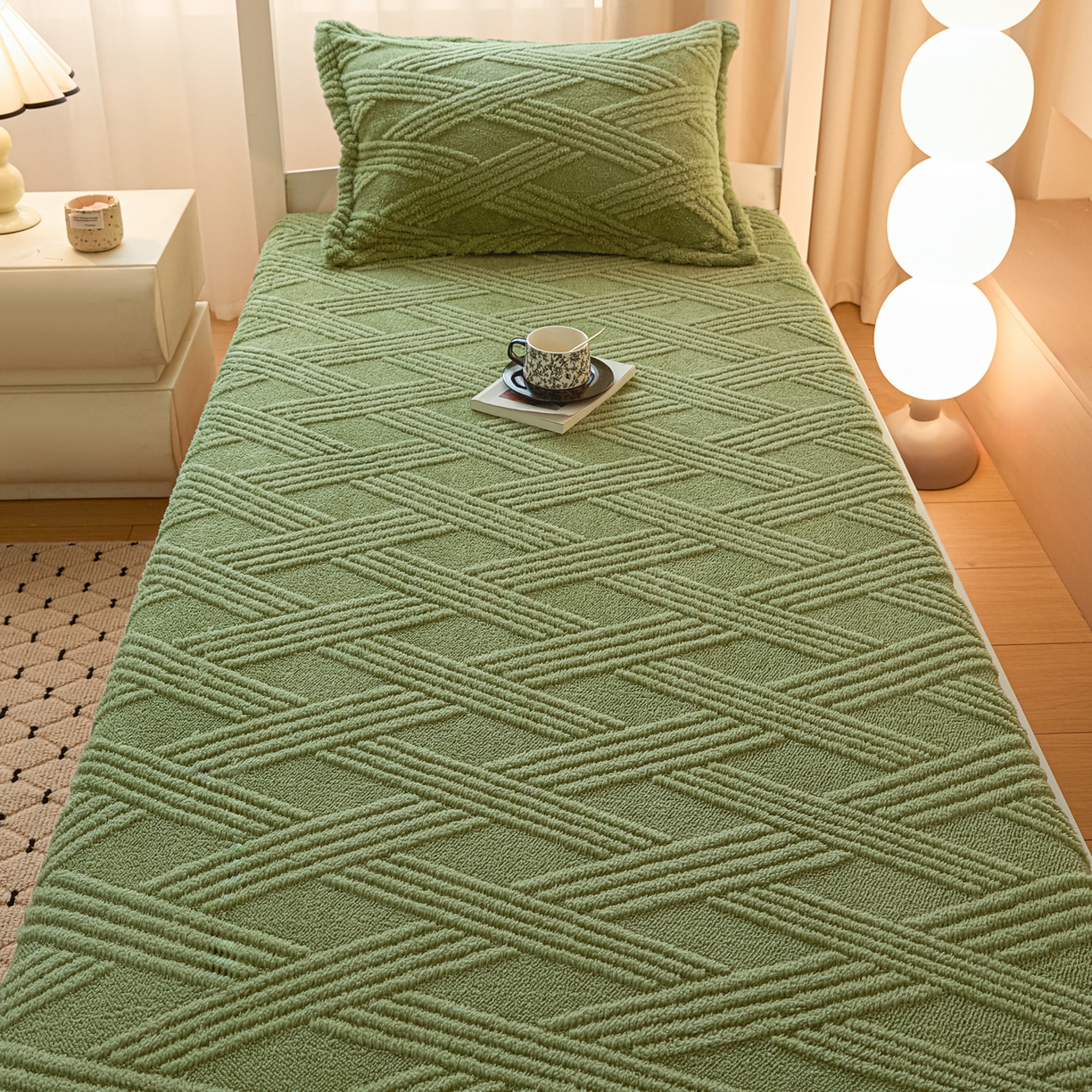 91家纺网 家纺一手货源 找家纺 川悦生活 2025新款塔夫绒印花单床笠 阳光暖垫-晴绿