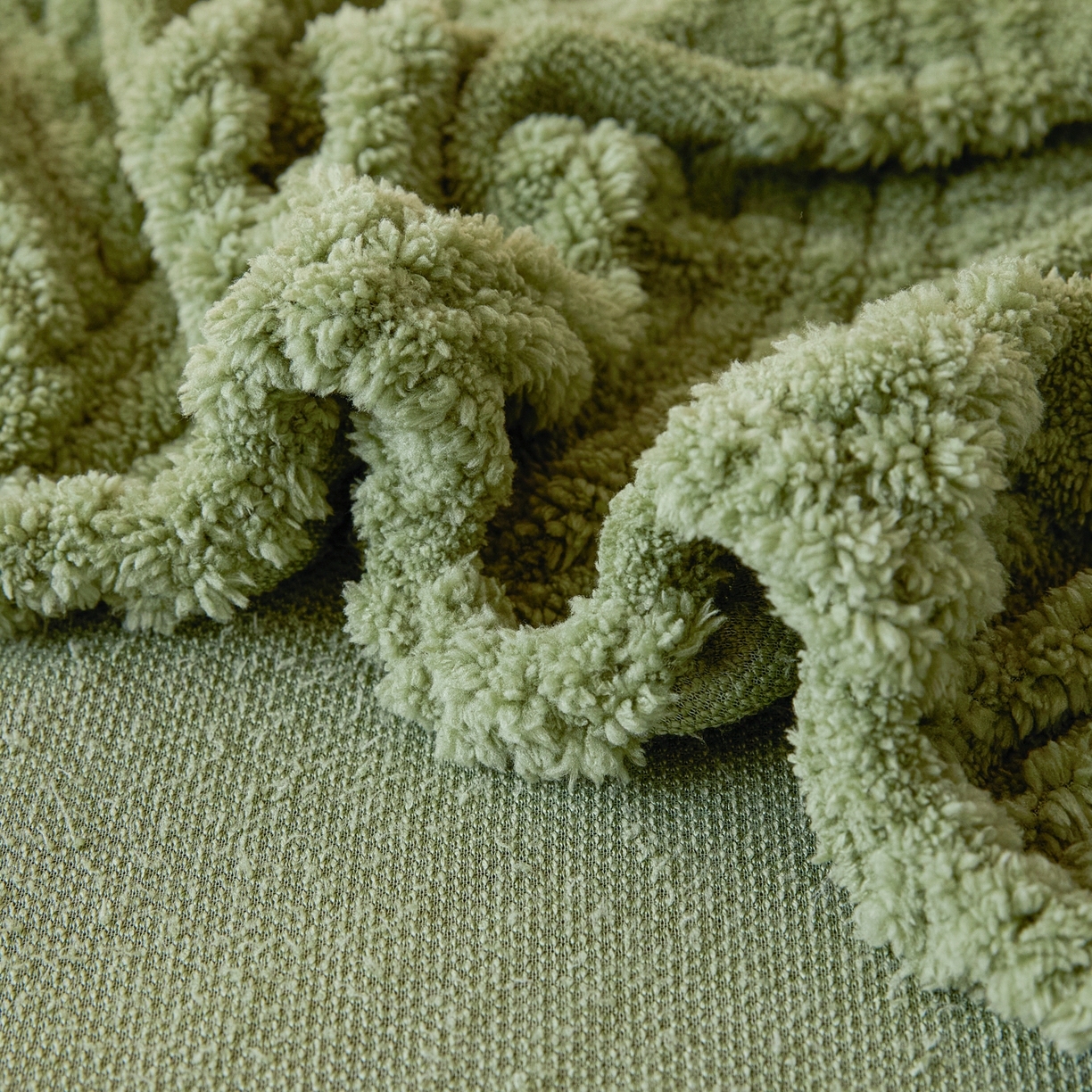 91家纺网 家纺一手货源 找家纺 川悦生活 2025新款塔夫绒印花单床笠 阳光暖垫-晴绿