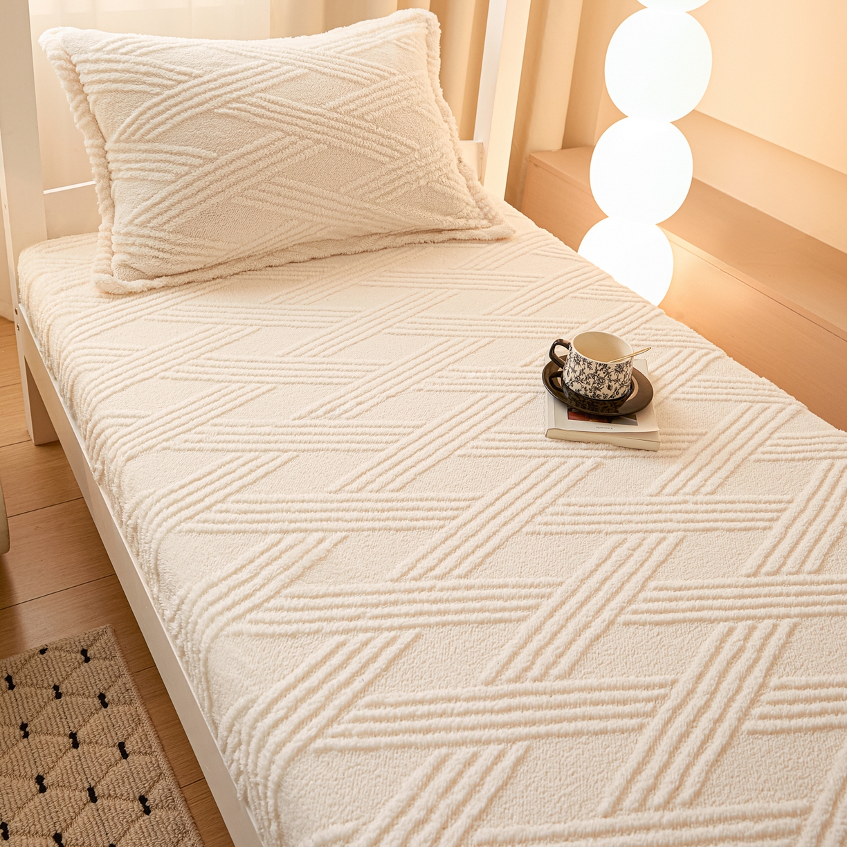 91家纺网 家纺一手货源 找家纺 川悦生活 2025新款塔夫绒印花单床笠 阳光暖垫-奶白