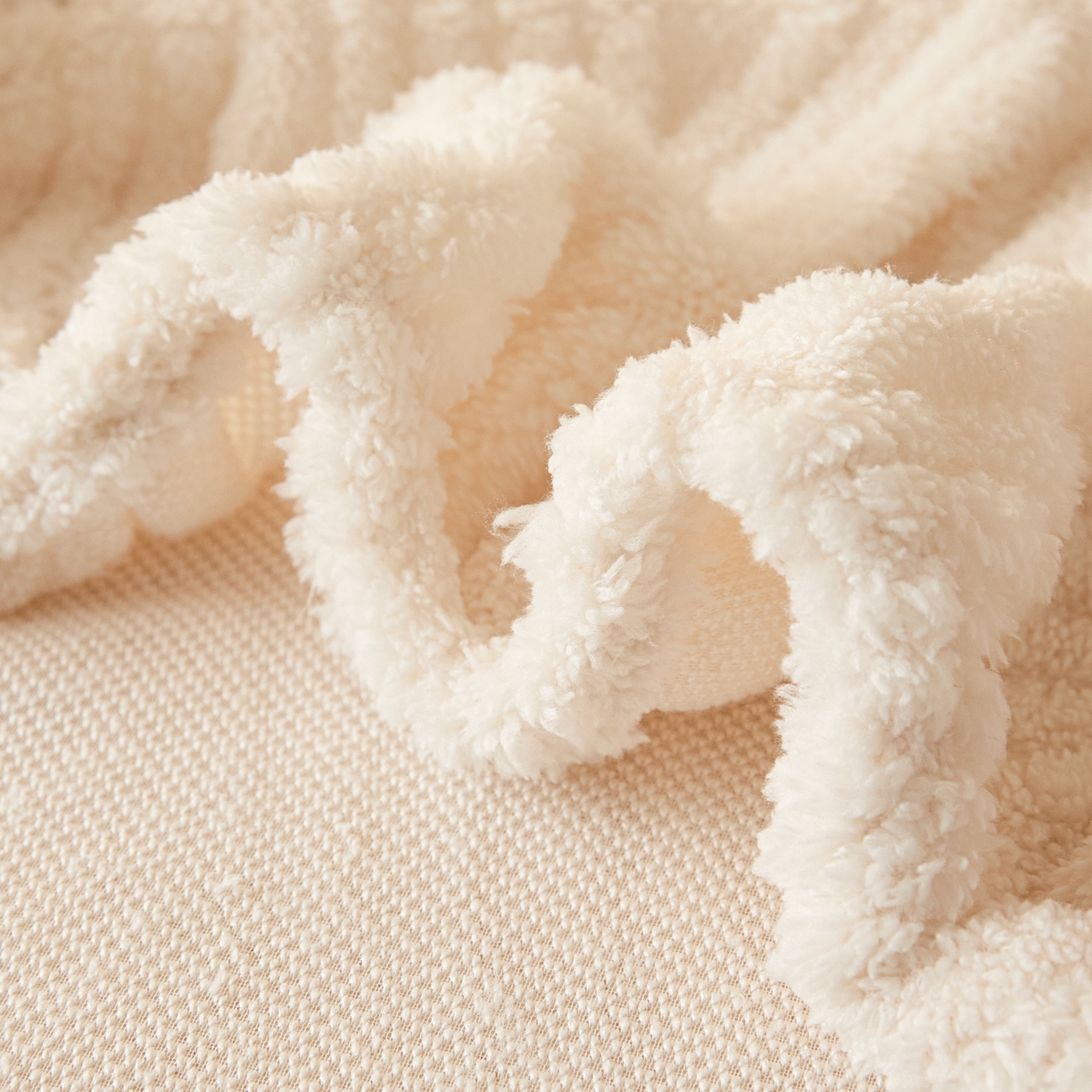 91家纺网 家纺一手货源 找家纺 川悦生活 2025新款塔夫绒印花单床笠 阳光暖垫-奶白