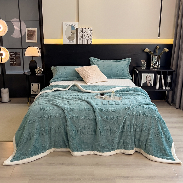 91家纺网 家纺一手货源 找家纺 （总）叠派家纺 2025新款A类纯色min舒棉绒雕花剪花多功能毛毯（可供跨境外贸抽空热款首选）