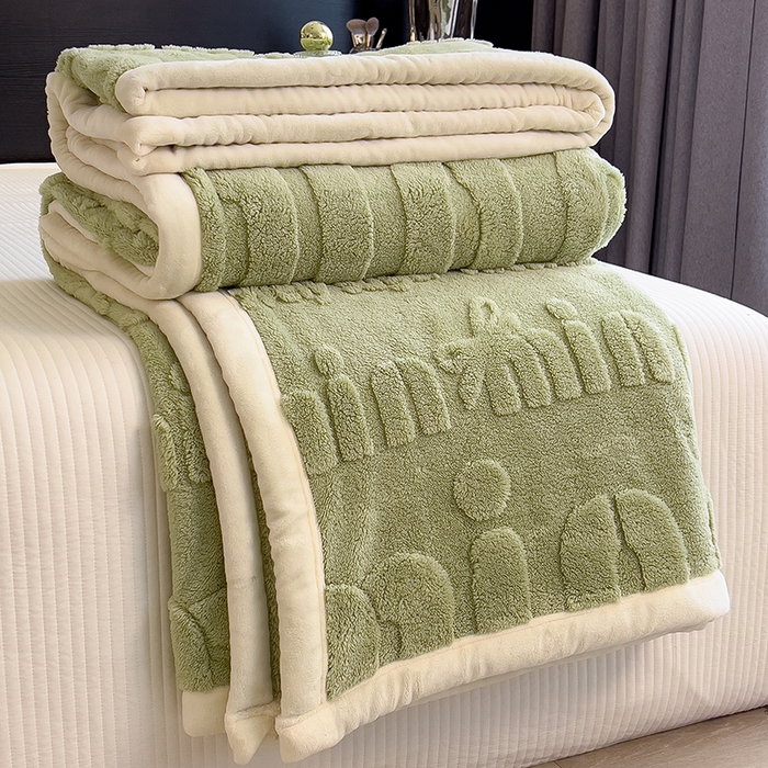 91家纺网 家纺一手货源 找家纺 叠派家纺 2025新款A类纯色min舒棉绒雕花剪花多功能毛毯（可供跨境外贸抽空热款首选） 白边-青杉绿