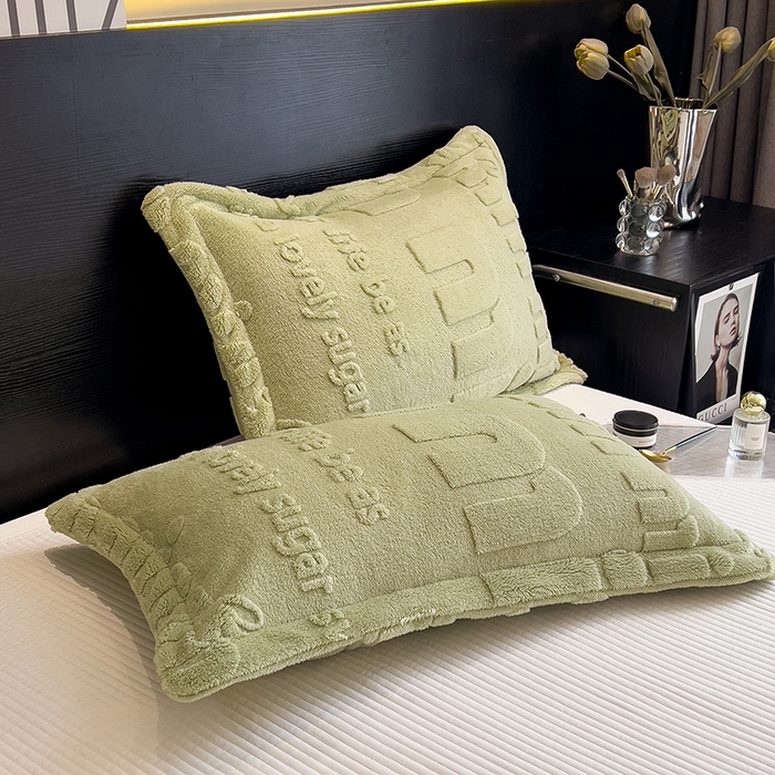 91家纺网 家纺一手货源 找家纺 叠派家纺 2025新款A类纯色min舒棉绒雕花剪花多功能毛毯（可供跨境外贸抽空热款首选） 白边-青杉绿