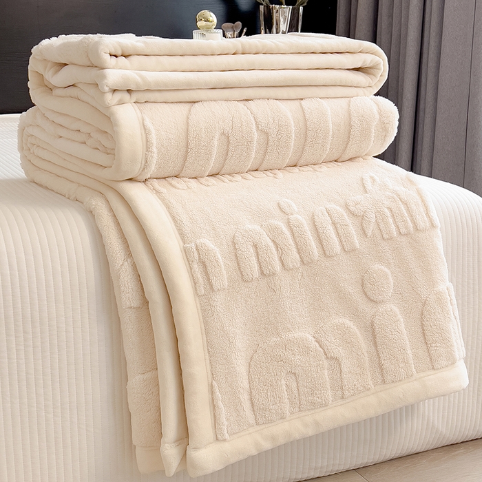 91家纺网 家纺一手货源 找家纺 叠派家纺 2025新款A类纯色min舒棉绒雕花剪花多功能毛毯（可供跨境外贸抽空热款首选） 白边-纯真白