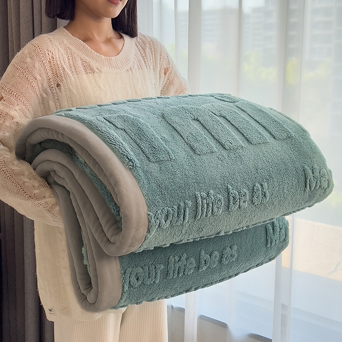 叠派家纺 2025新款A类纯色min舒棉绒雕花剪花多功能毛毯（可供跨境外贸抽空热款首选） 灰边-品味蓝