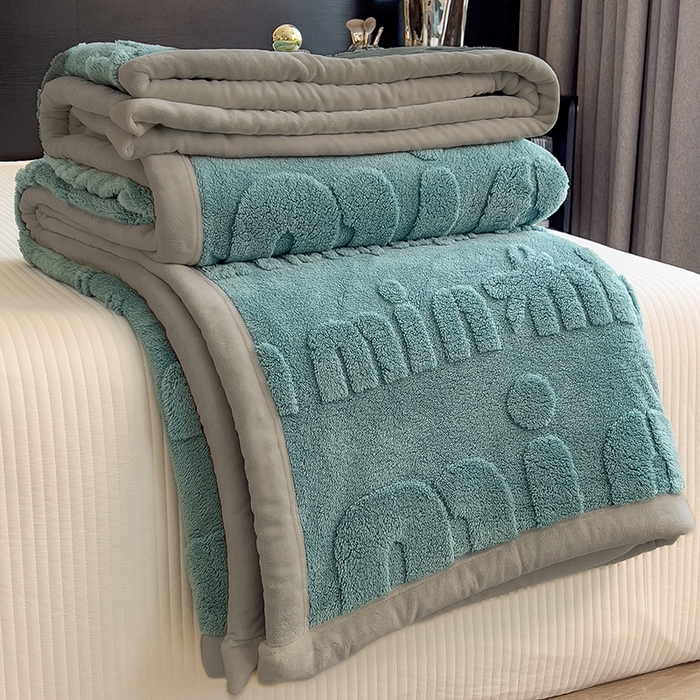 91家纺网 家纺一手货源 找家纺 叠派家纺 2025新款A类纯色min舒棉绒雕花剪花多功能毛毯（可供跨境外贸抽空热款首选） 灰边-品味蓝