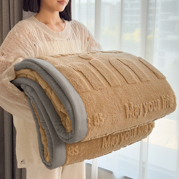 叠派家纺 2025新款A类纯色min舒棉绒雕花剪花多功能毛毯（可供跨境外贸抽空热款首选） 灰边-浅咖