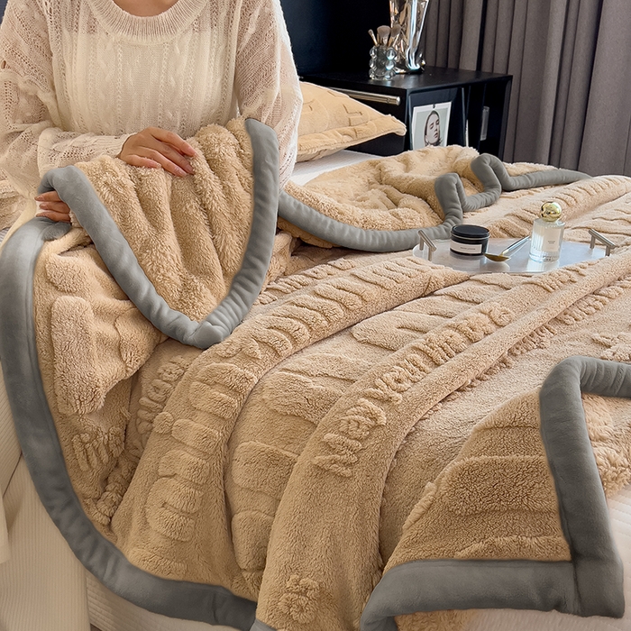 91家纺网 家纺一手货源 找家纺 叠派家纺 2025新款A类纯色min舒棉绒雕花剪花多功能毛毯（可供跨境外贸抽空热款首选） 灰边-浅咖